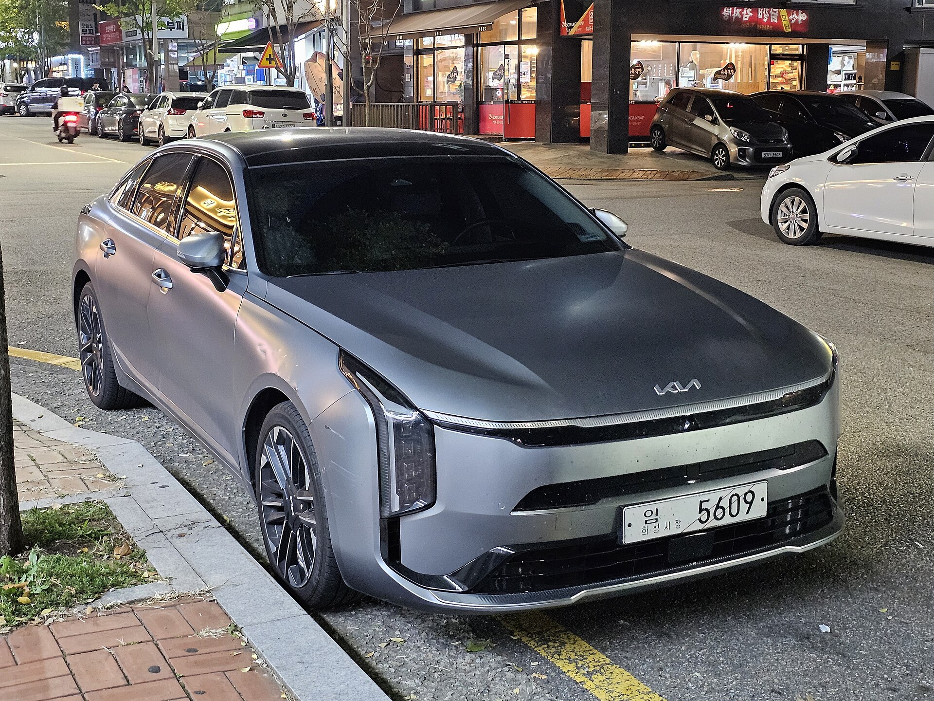 Kia K8 3