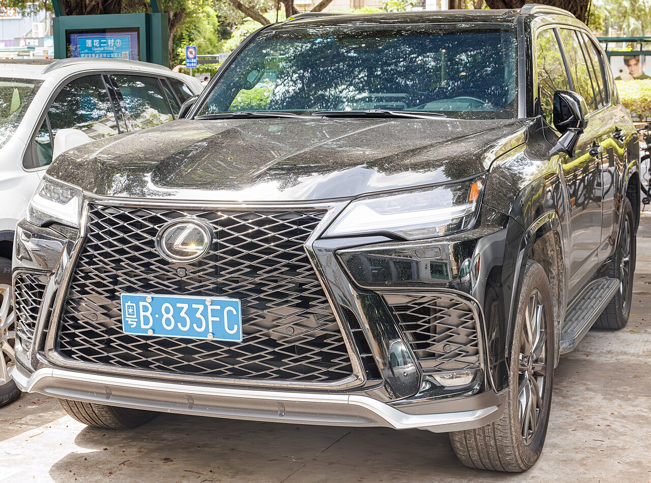 Lexus LX 600 2