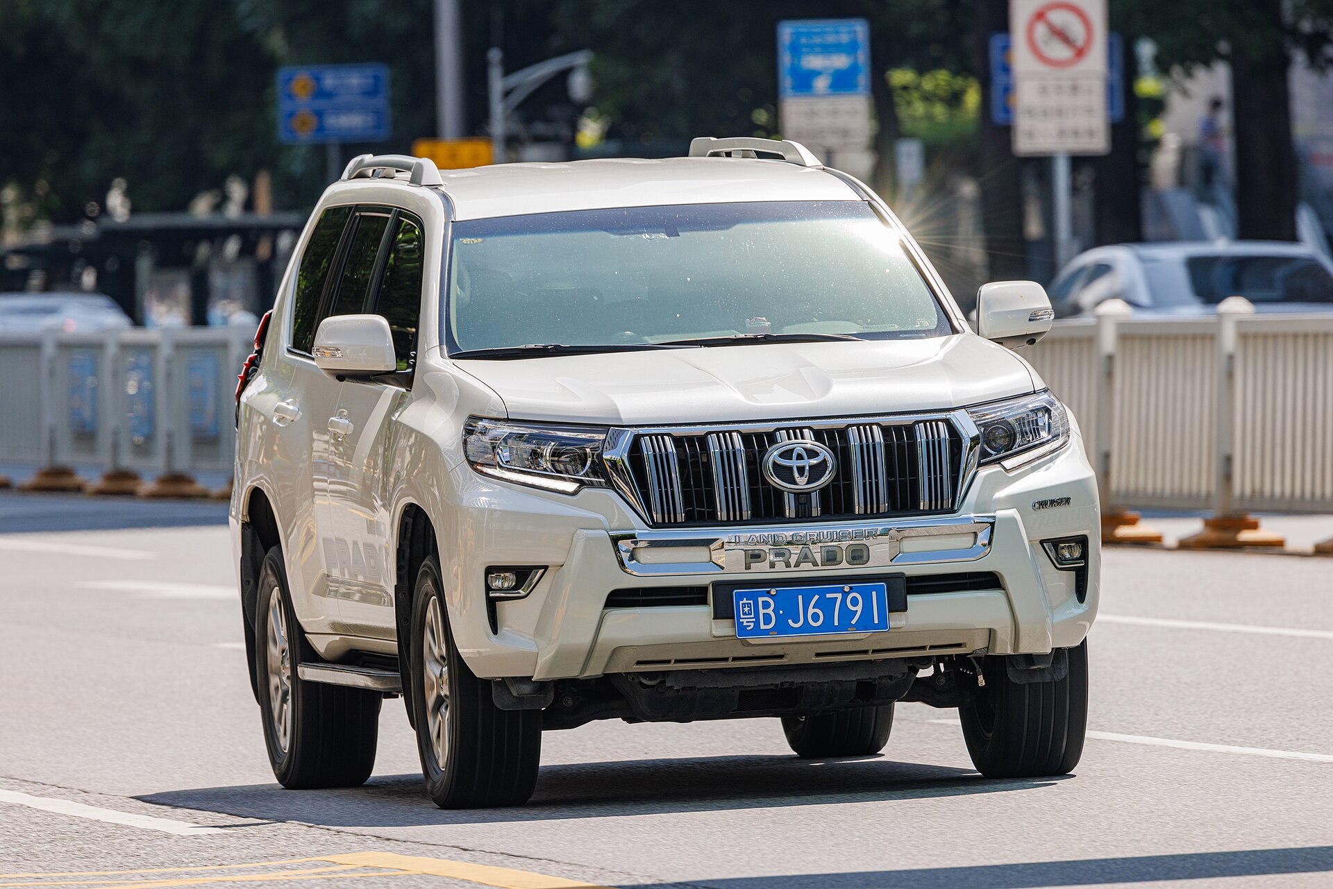 Toyota Land Cruiser Prado 2